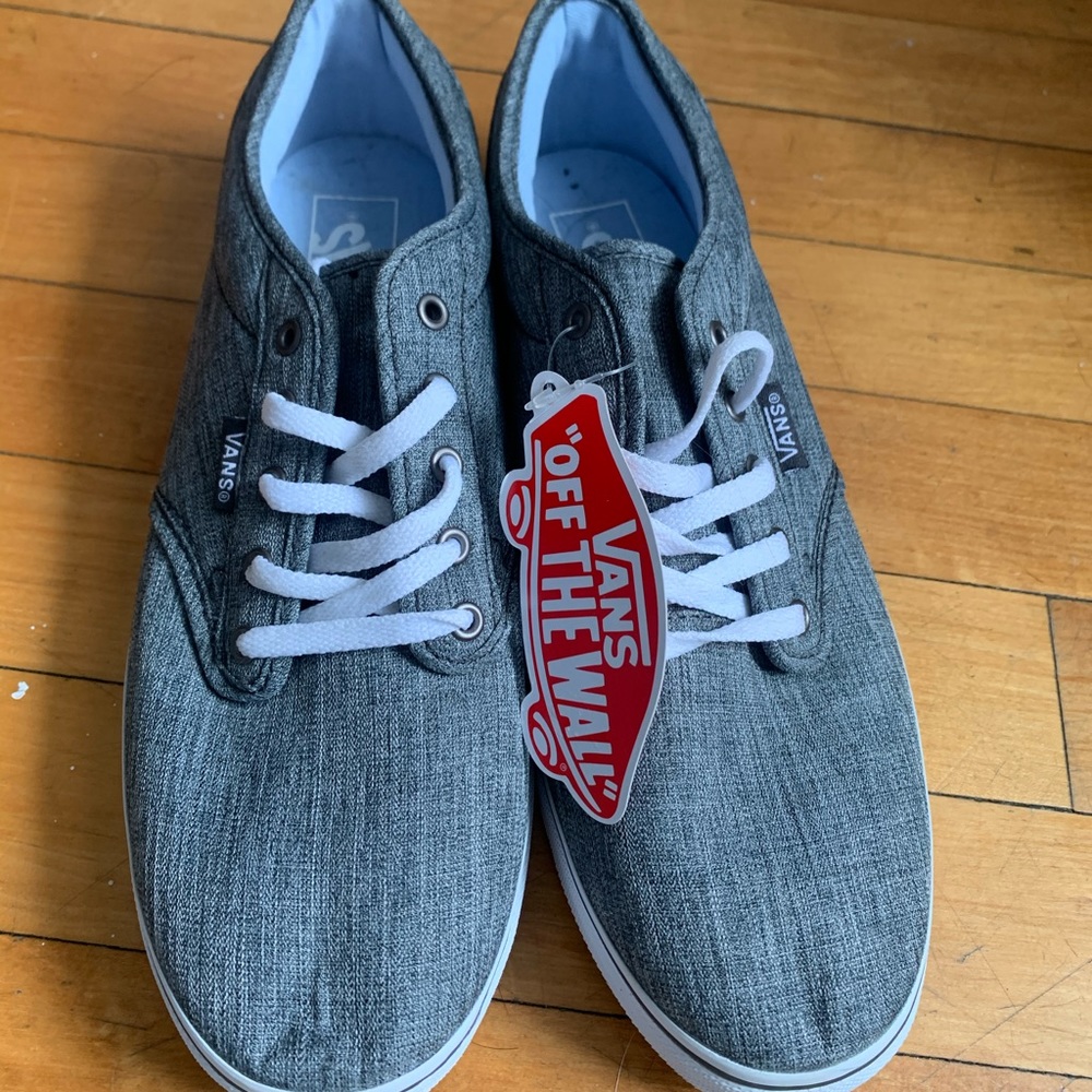 Women’s Vans size 8, new with tags
